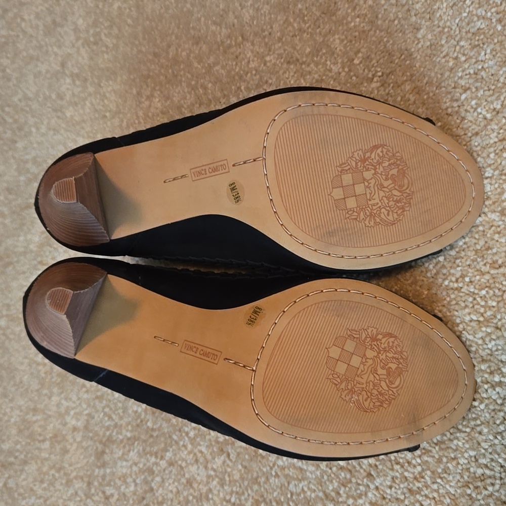 NWOT Vince Camuto Black Suede Peep-Toe Heels - Picture 4 of 10